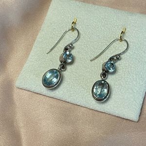 Dangle earrings